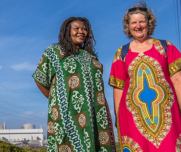 Makoma Lekalakala e Liz McDaid. Stop al nucleare in Sud Africa