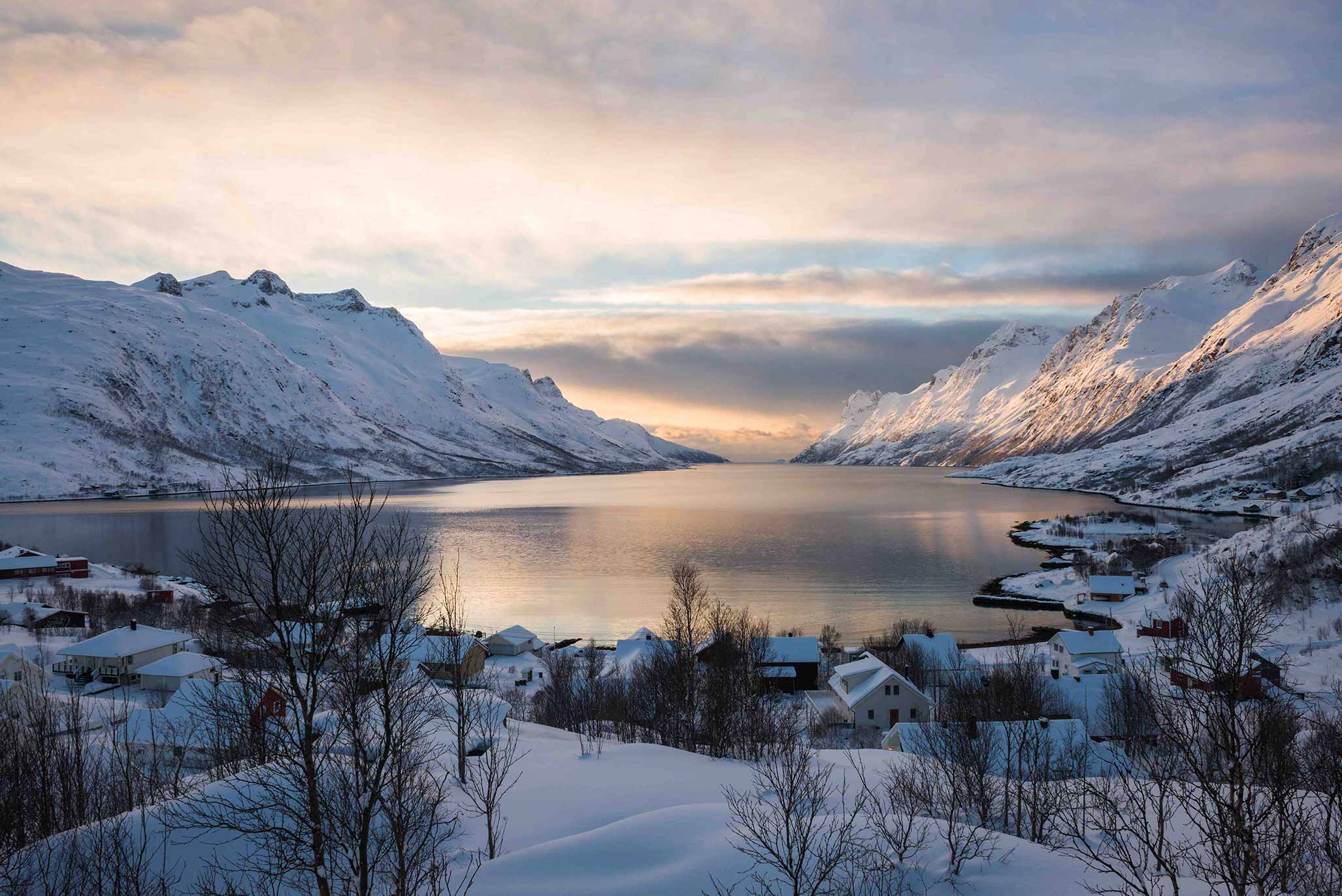 I fiordi sono uno spettacolo naturale tipico della Norvegia